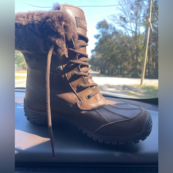 UGG Woman’s Adirondack III - Picture 5 of 5